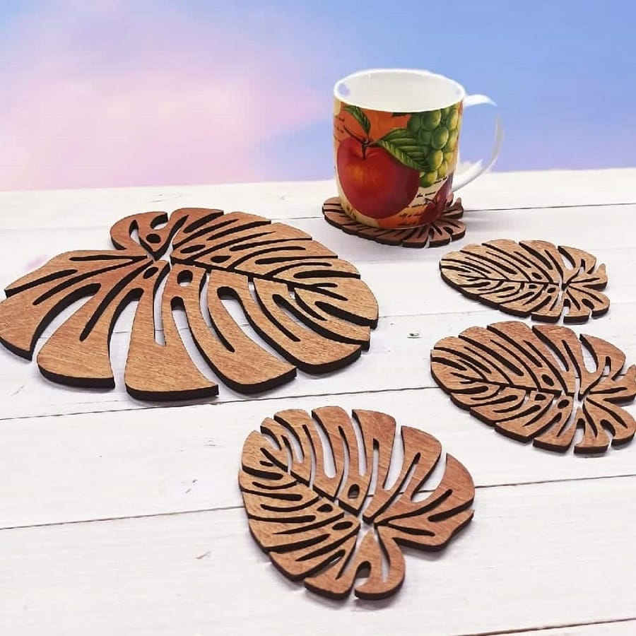 Wood Coaster with Monstera Leaf Design for Coffee Mugs Laser Cut File