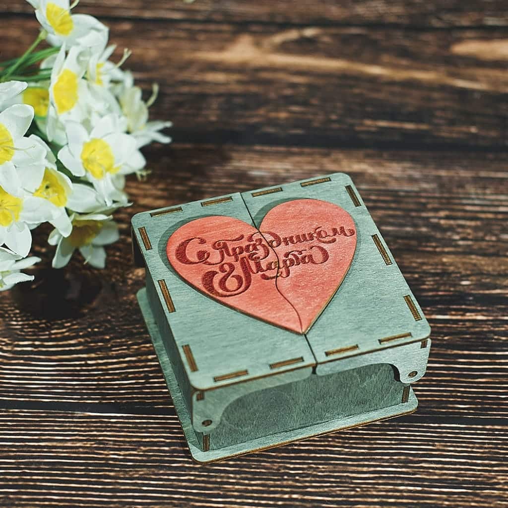 Double Hinged Box with Heart Puzzle Lid Laser Cut File