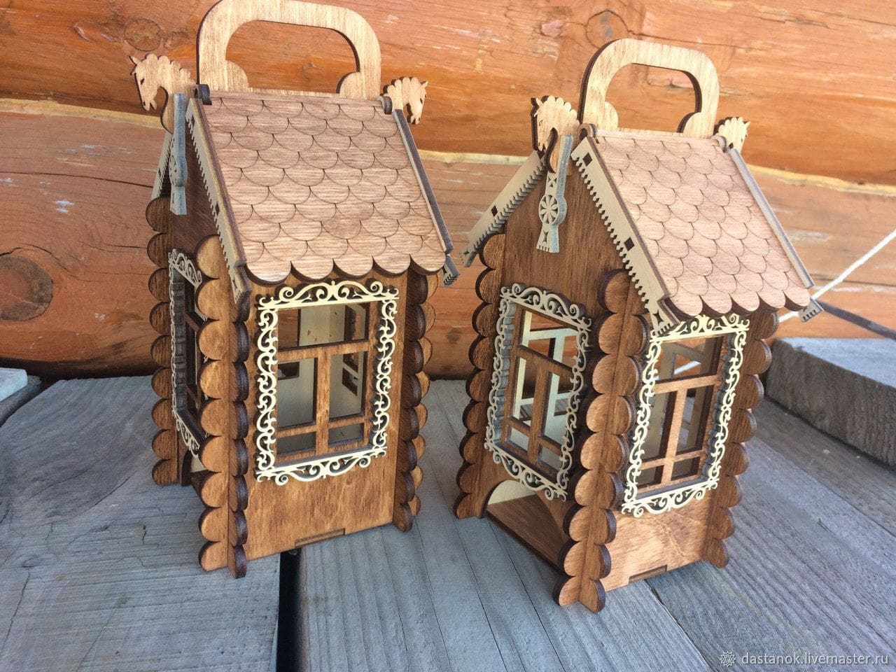 Laser Cut Tea Bag House with Horses 4mm