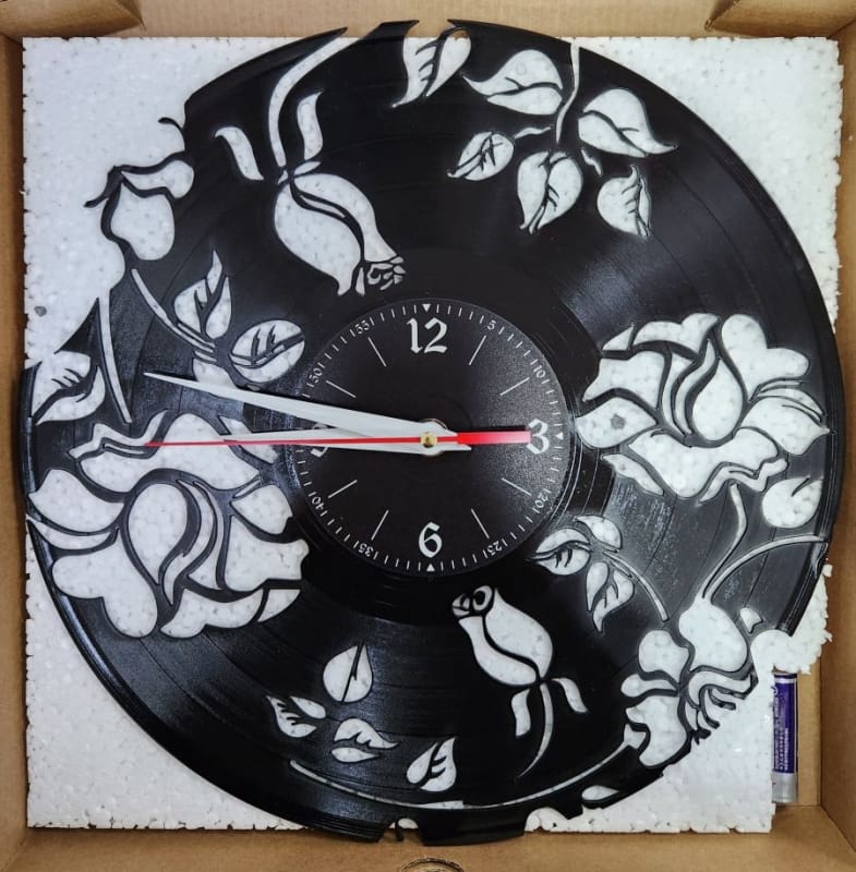 Roses Vinyl Record Wall Clock Laser Cut File