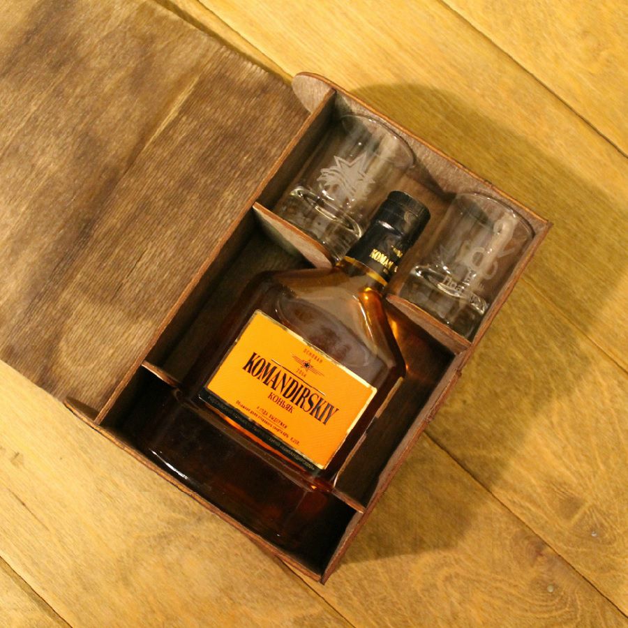 Whiskey Gift Set Box with 2 Glasses Laser Cut File