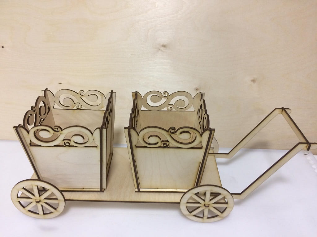Wood Wagon Flower Planter Flower Cart with Wheel Laser Cut File