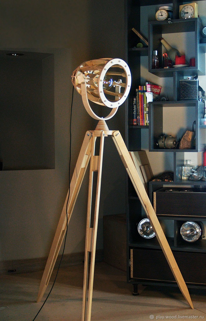 Laser Cut Adjustable Tripod Floor Lamp CDR File