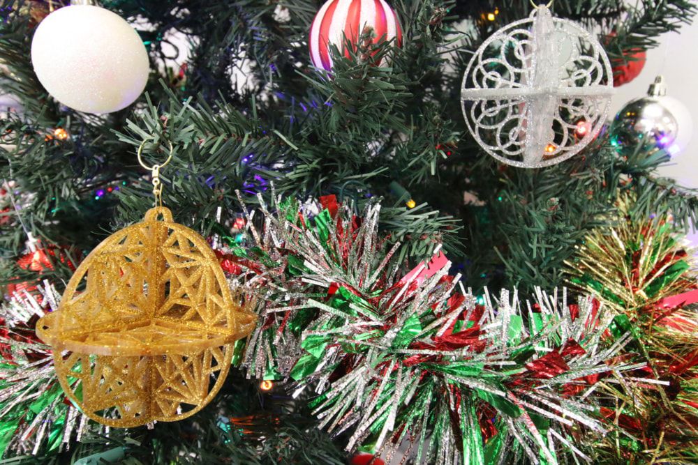 Laser Cut Interlocking Christmas Ornament Vector