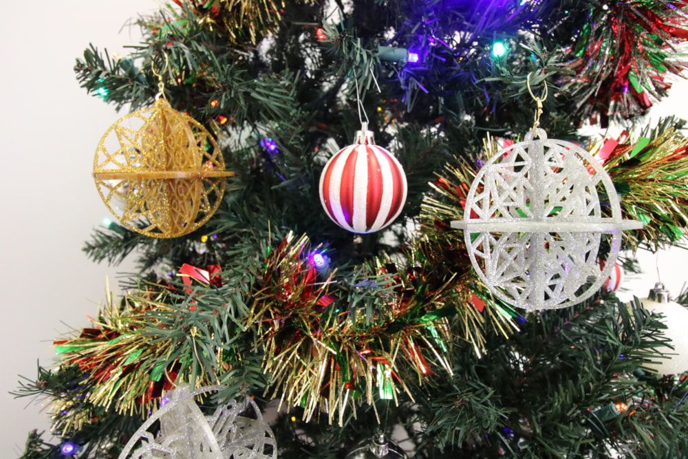 Laser Cut Interlocking Christmas Ornament Vector