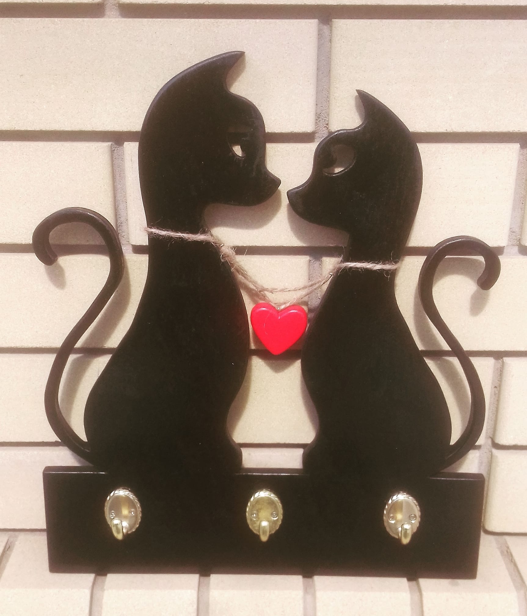 Laser Cut Cat Couple Key Holder Vector