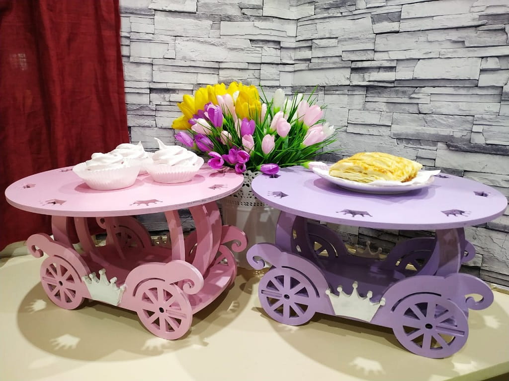 Laser Cut Carriage Shaped Dessert Stand Wooden Cake Stand
