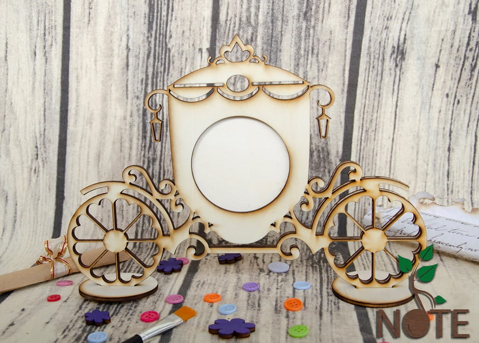 Laser Cut Cinderella Carriage Photo Frame Decoration Stand
