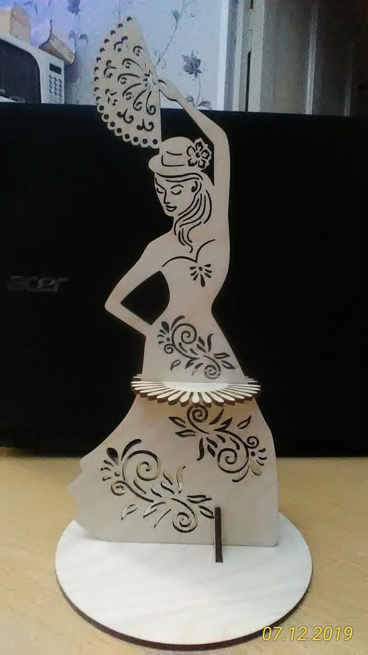 Laser Cut Flamenco Dancing Lady Napkin Holder | Dinner Party Table Decor
