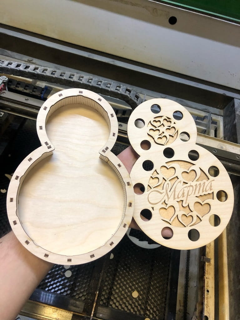 Laser Cut Number 8 Womens Day Gift Box