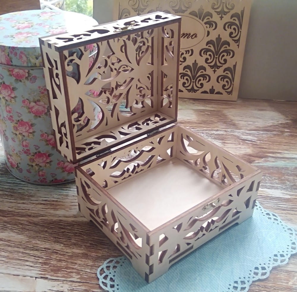 Laser Cut Wooden Souvenir Storage Box