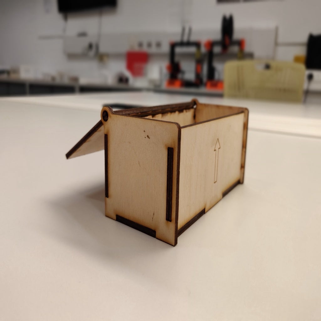 Laser Cut Simple Wooden Hinged Box