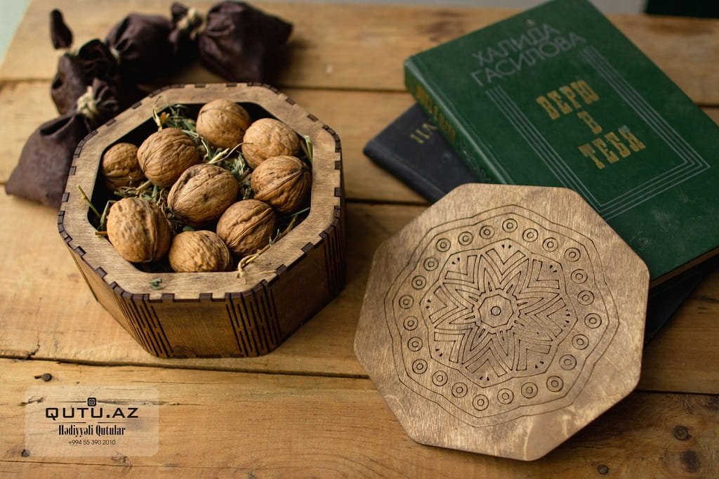 Laser Cut Wooden Octagonal Living Hinge Dry Fruit Gift Box