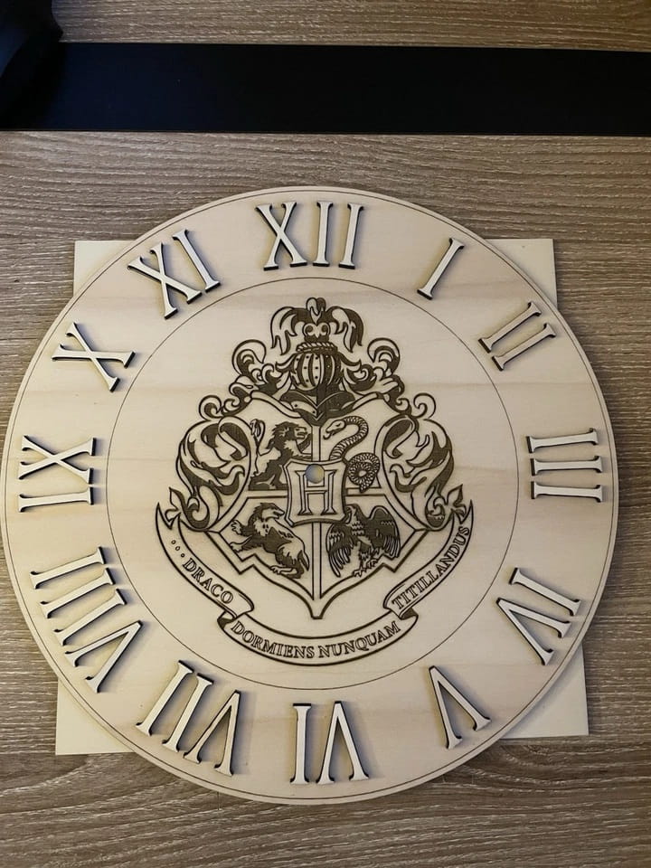 Laser Cut Harry Potter Hogwarts Crest Wall Clock