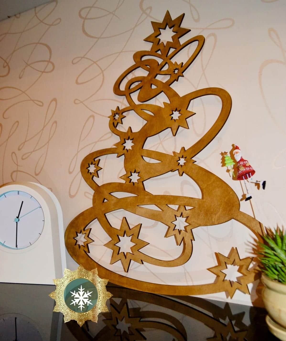 Ring Style Wooden Christmas Tree Decor with Eight Pointed Stars Laser Cut File